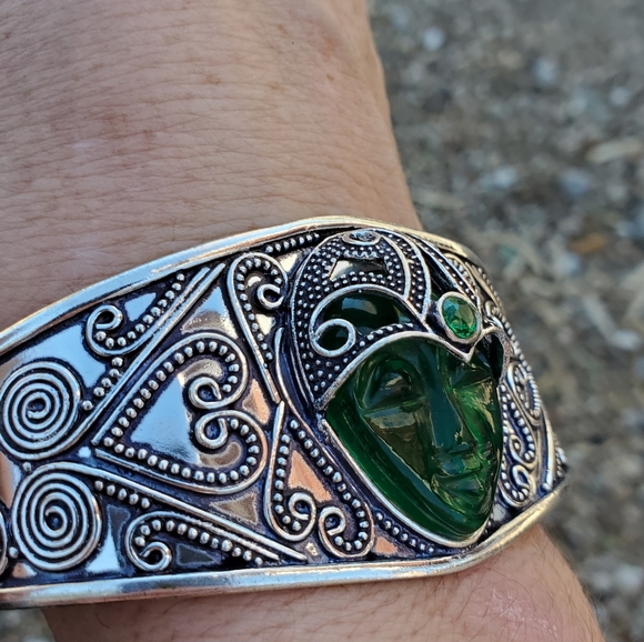 New Carved Goddess Face Green Quartz 925 Silver Cuff Bracelet. - Picture 12 of 16